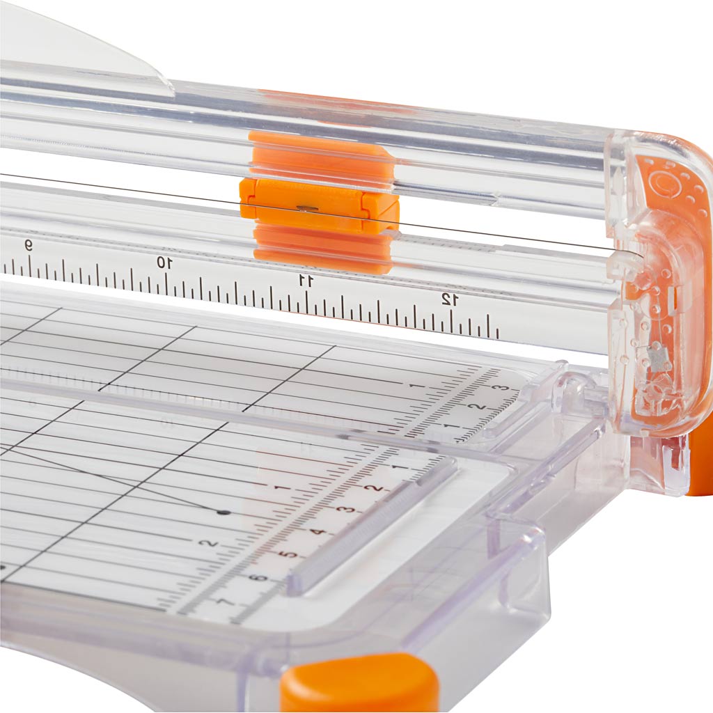 Fiskars Paper Trimmer, size 30x31 cm