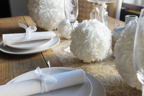 Weiße Rosendeko Ø18cm Schaumstoff (1 Stück) [IFS-31213]