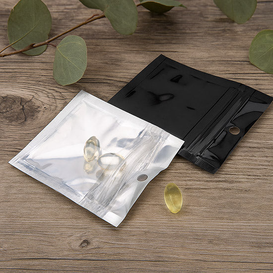 Druckverschlussbeutel Transparent/Schwarz 5x5cm mit Aufhängeloch (100 Stück) [HZBB9CB]