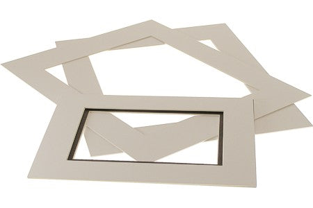 Fertig-Passepartouts 20.3x26.7cm Innenrahmen Helles Weiß - 27.9x35.6cm Außenrahmen (25 Stück) [MS30028]